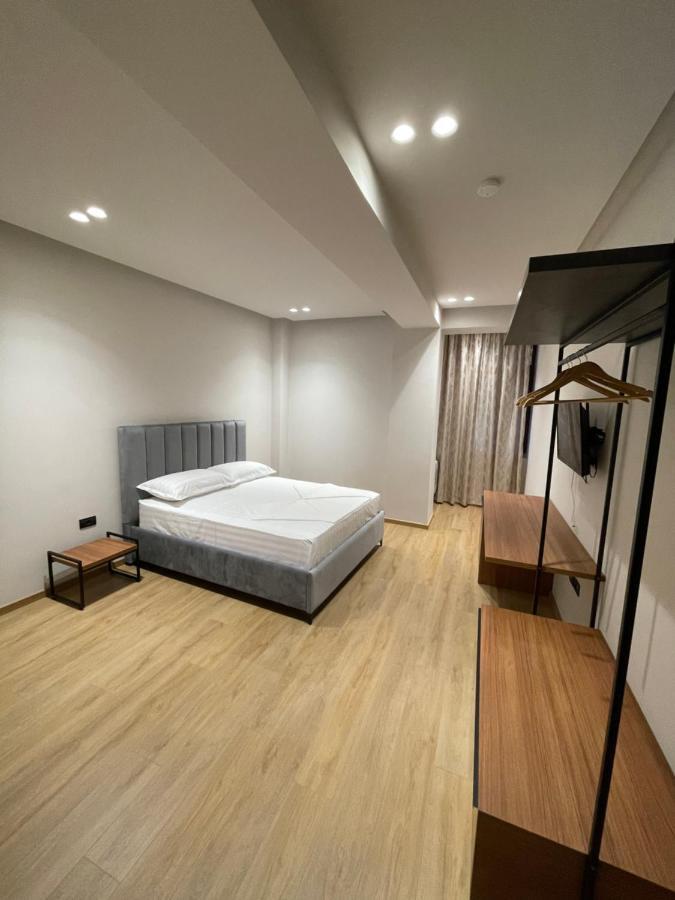 Bujtina Apsus Hotel Berat Bagian luar foto