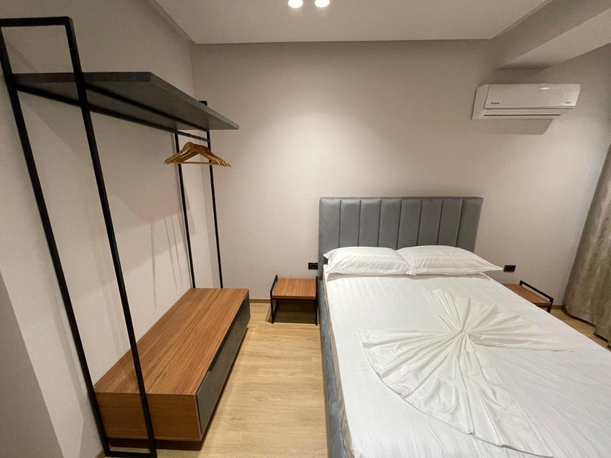 Bujtina Apsus Hotel Berat Bagian luar foto