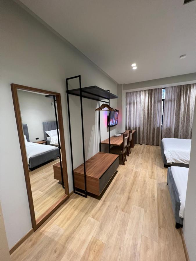 Bujtina Apsus Hotel Berat Bagian luar foto