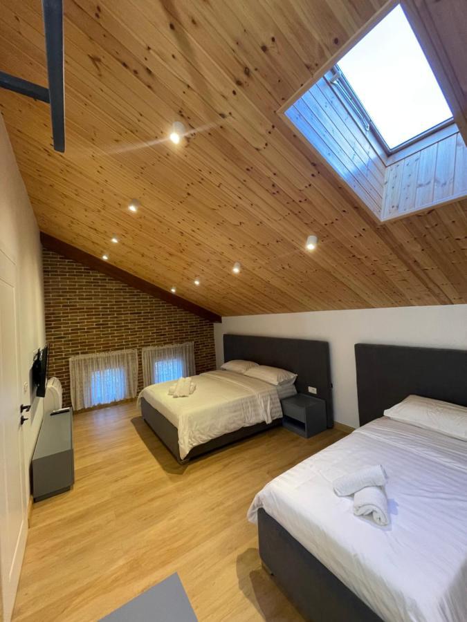 Bujtina Apsus Hotel Berat Bagian luar foto