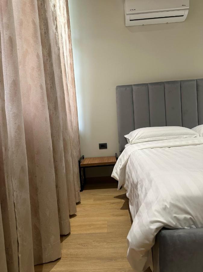 Bujtina Apsus Hotel Berat Bagian luar foto