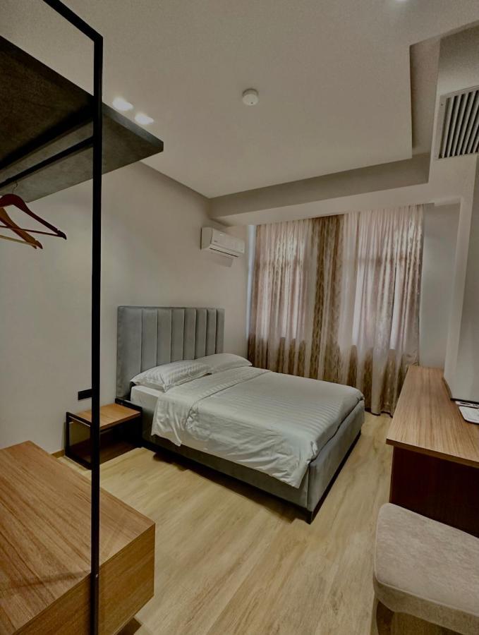 Bujtina Apsus Hotel Berat Bagian luar foto