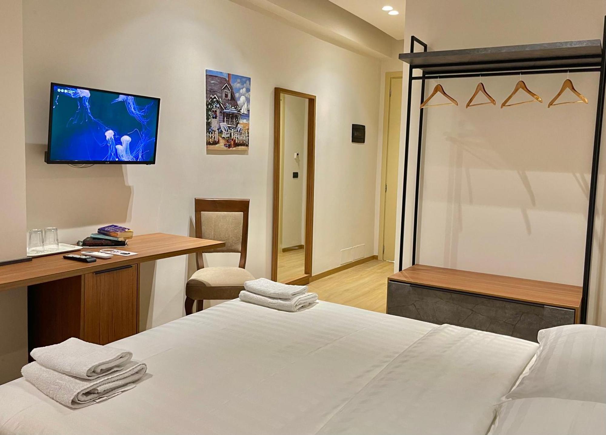 Bujtina Apsus Hotel Berat Bagian luar foto