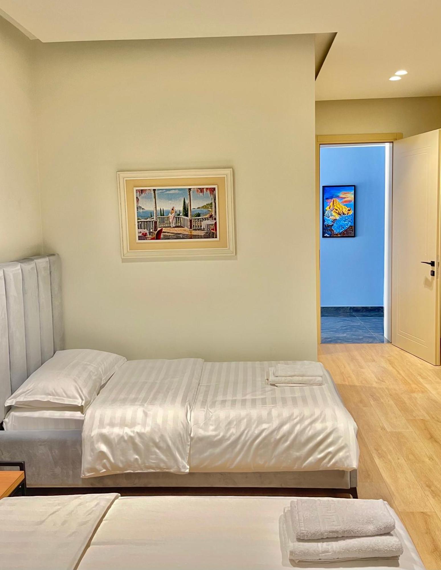 Bujtina Apsus Hotel Berat Bagian luar foto